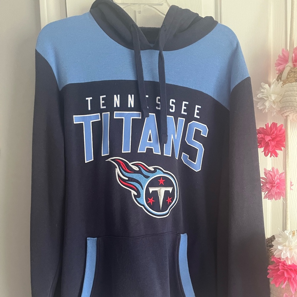 Tennessee Titans hooded sweatshirt